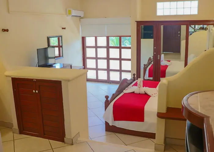 Villas Coco Resort - All Suites (Adults Only)